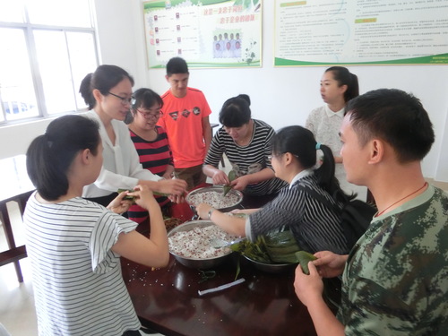 陳志雄：永安分公司團(tuán)委開展“慶端午、齊包粽”主題活動(dòng)2.jpg