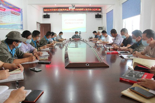 福安分公司胡廷淦：圖�?�?6日海峽科化公司黨委委員、紀(jì)委書記何浦寨到福安分公司參加黨委理論中心組學(xué)習(xí)巡聽(tīng)旁聽(tīng)~1.jpg