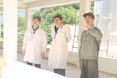 格式工廠福安胡廷淦：圖為何浦寨到生產(chǎn)現(xiàn)場(chǎng)實(shí)地調(diào)研 (2).jpg