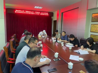格式工廠民化建設(shè) 王玲 海峽科化公司黨委副書記、常務(wù)副總經(jīng)理、工會(huì)主席鄭慶樟帶隊(duì)到福建民化建設(shè)工程有限公司開展專題調(diào)�?.jpg